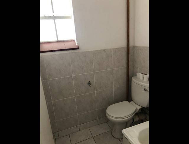 0.5 BEDROOM FLAT TO LET IN ESPLANADE